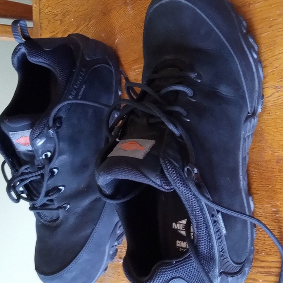 Merrell Black Boots with Sturdy Design main image 5